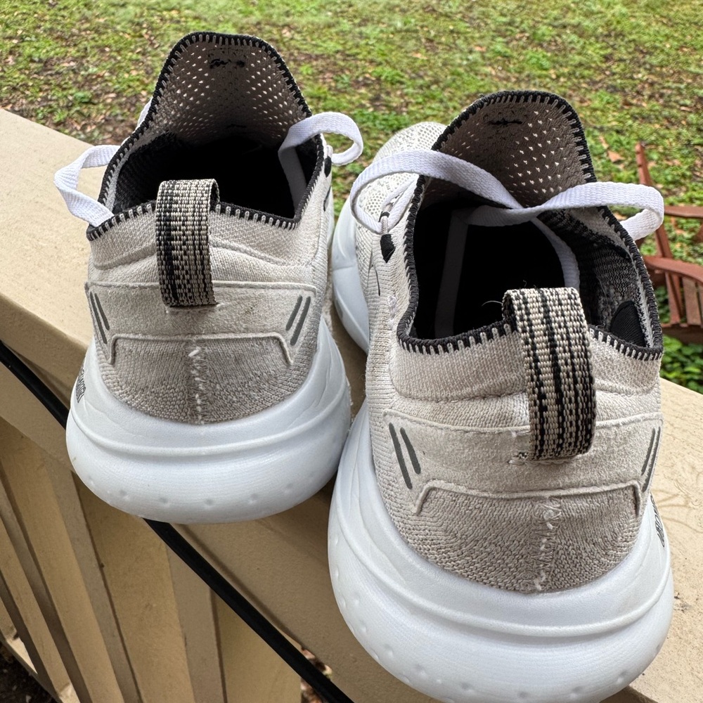 Brooks Black and White Athletic Sneakers - Picture 4 of 10